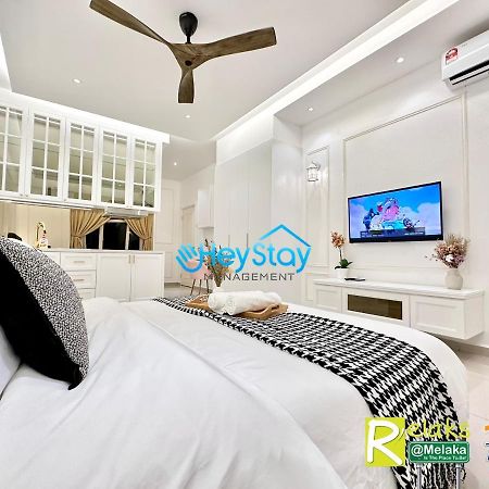 Novo 8 Residence Bachang By Heystay Management Kampong Tambak Exterior foto