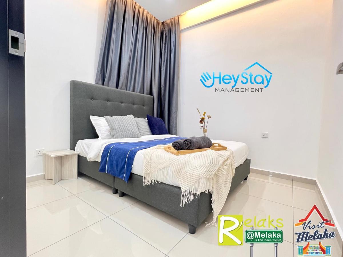 Novo 8 Residence Bachang By Heystay Management Kampong Tambak Exterior foto